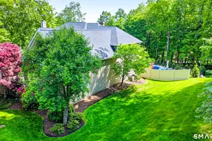 29 Greenleaf Farms Rd, Newtown, CT 06470 - Photo 7