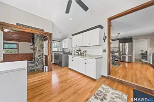 327 W Main St, Cheshire, CT 06410 - Photo 9