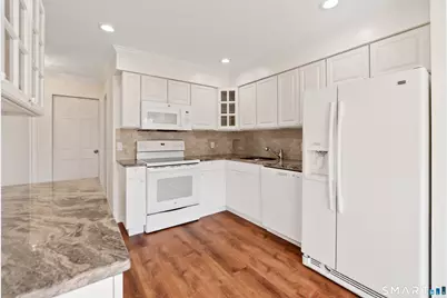 85 Viscount Drive #2F, Milford, CT 06460 - Photo 3