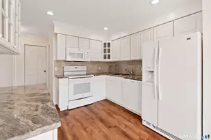 85 Viscount Dr, Milford, CT 06460 - Photo 5