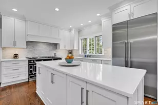 61 Silver Brook Ln, Woodbury, CT 06798 - Photo 11