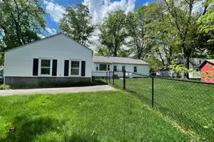 2 Robert St, Somers, CT 06071 - Photo 3