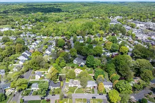 43 Green Knolls Ln, Fairfield, CT 06824 - Photo 17