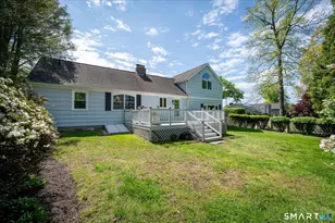 43 Green Knolls Ln, Fairfield, CT 06824 - Photo 7