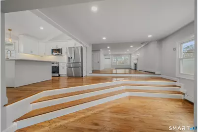 1092 Ocean Avenue, New London, CT 06320 - Photo 19