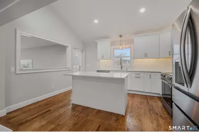 1092 Ocean Avenue, New London, CT 06320 - Photo 17