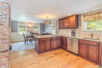 4 Tolland Green, Tolland, CT 06084 - Photo 7