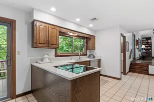 342 Barrack Hill Rd, Ridgefield, CT 06877 - Photo 9