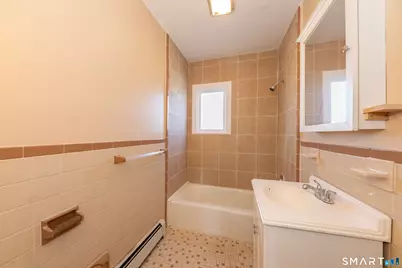 25 Clifton Street, Wallingford, CT 06492 - Photo 23