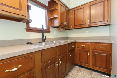 25 Clifton Street, Wallingford, CT 06492 - Photo 9