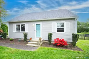 17 Willard St, Old Saybrook, CT 06475 - Photo 1