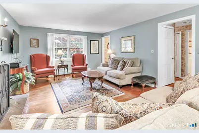 21 Overlook Place, Trumbull, CT 06611 - Photo 3