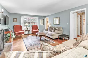 21 Overlook Pl, Trumbull, CT 06611 - Photo 3