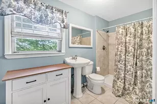 21 Overlook Pl, Trumbull, CT 06611 - Photo 21