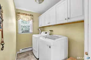 21 Overlook Pl, Trumbull, CT 06611 - Photo 15
