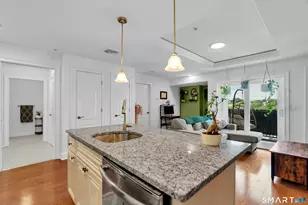 461 Bank St, New London, CT 06320 - Photo 9