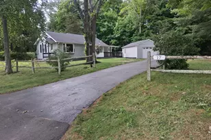 17 Ballou Rd, Branford, CT 06405 - Photo 3