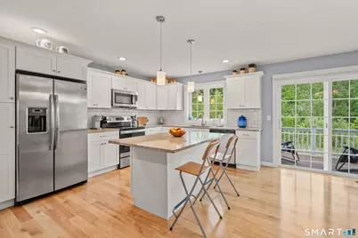 39 Chapman Chase #39, Windsor Locks, CT 06096 - Photo 7