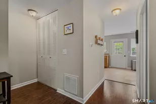 310 Boston Post Rd, Waterford, CT 06385 - Photo 11