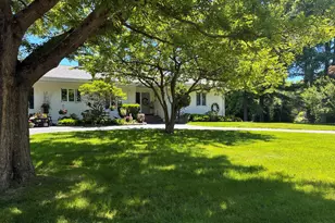 10 Heron Rd, Norwalk, CT 06855 - Photo 3