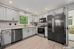 640 Pendleton Hill Rd, Voluntown, CT 06384 - Photo 17