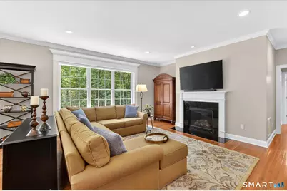 8 Carson Way, Simsbury, CT 06070 - Photo 11