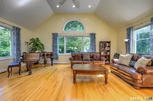 91 Cranbury Dr, Trumbull, CT 06611 - Photo 15