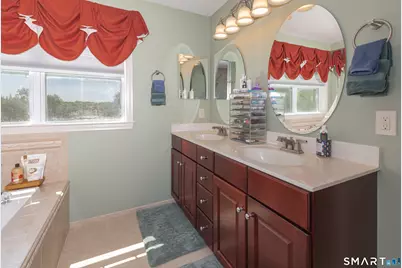 1 Independence Circle #1, Middlebury, CT 06762 - Photo 17