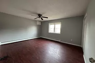 27 Katie Ln, Waterbury, CT 06708 - Photo 7