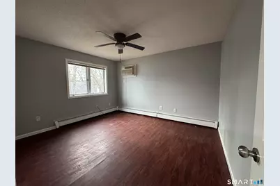 27 Katie Lane, Waterbury, CT 06708 - Photo 9