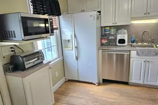 118 St Charles St, West Hartford, CT 06119 - Photo 11