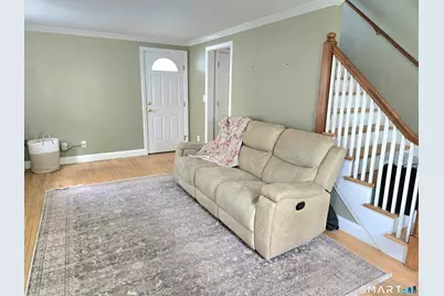 118 Saint Charles Street, West Hartford, CT 06119 - Photo 7