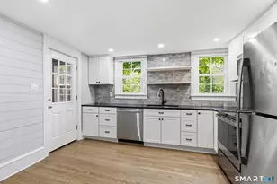 6 Belmont Pl, Norwalk, CT 06853 - Photo 3