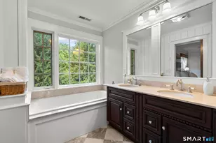 83 Kings Hwy, North Haven, CT 06473 - Photo 23