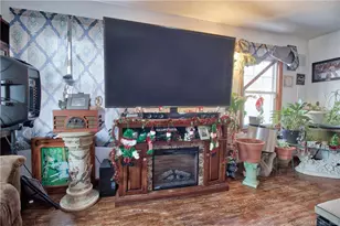 250 Wall St, Waterbury, CT 06704 - Photo 13