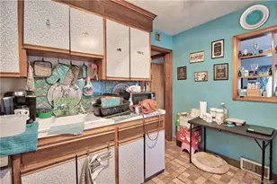 250 Wall St, Waterbury, CT 06704 - Photo 21