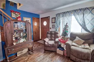 250 Wall St, Waterbury, CT 06704 - Photo 17