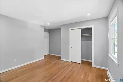 22 Irving Place, Danbury, CT 06810 - Photo 7