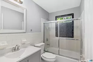 22 Irving Pl, Danbury, CT 06810 - Photo 5