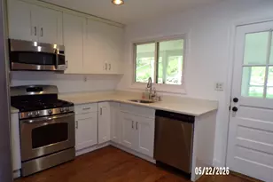 41 Bissell Pl, Seymour, CT 06483 - Photo 7