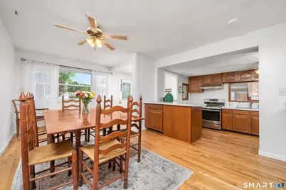 100 Bedford Avenue, East Hartford, CT 06118 - Photo 7