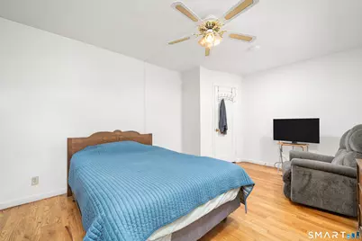 100 Bedford Avenue, East Hartford, CT 06118 - Photo 23
