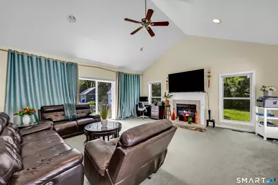 31 Bishop Road, West Hartford, CT 06119 - Photo 13