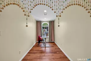 31 Bishop Rd, West Hartford, CT 06119 - Photo 21