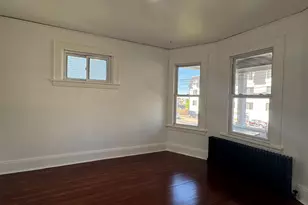 52 Remington St, Bridgeport, CT 06610 - Photo 3