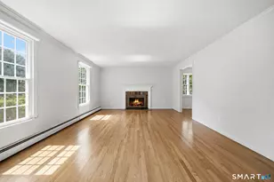 32 Pioneer Dr, Windsor, CT 06095 - Photo 7