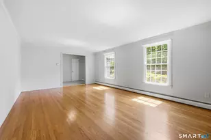 32 Pioneer Dr, Windsor, CT 06095 - Photo 9