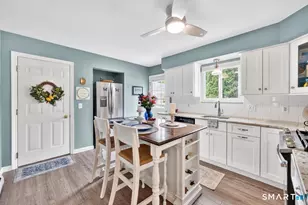 23 Brentwood Ct, Middletown, CT 06457 - Photo 9