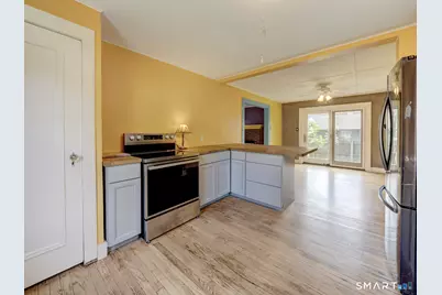 44 Welch Avenue, Windsor, CT 06095 - Photo 11