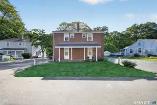 180 Dupont Pl, Bridgeport, CT 06611 - Photo 13